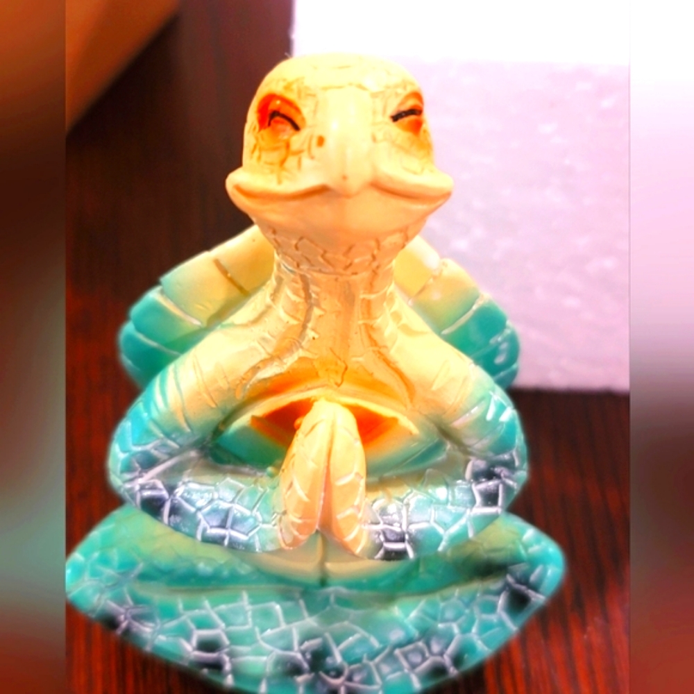 Meditating Zen Sea Turtle Figurine/Garden Statue